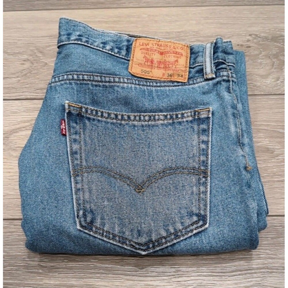 LEVI'S 505 MEN'S JEANS SIZE 36X34 Blue Straight Regular Light Wash EUC